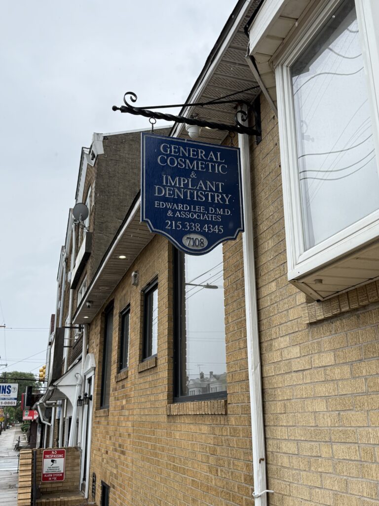 torresdale dental associates exterior sign